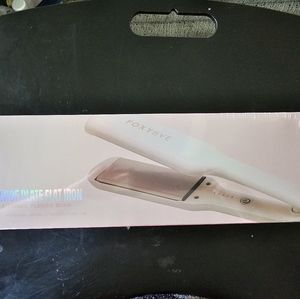 Foxybae Blush Rose Ceramic Wide Plate Flat Iron 1.75” SEALED